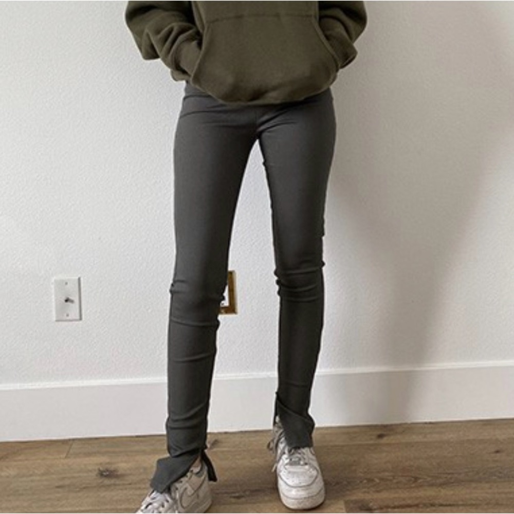 🆕 Dark Forest Green‎ Ribbed Legging / Zipper Ankle